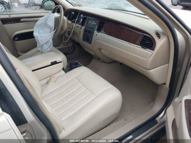 05-11 TOWN CAR Engine Cover