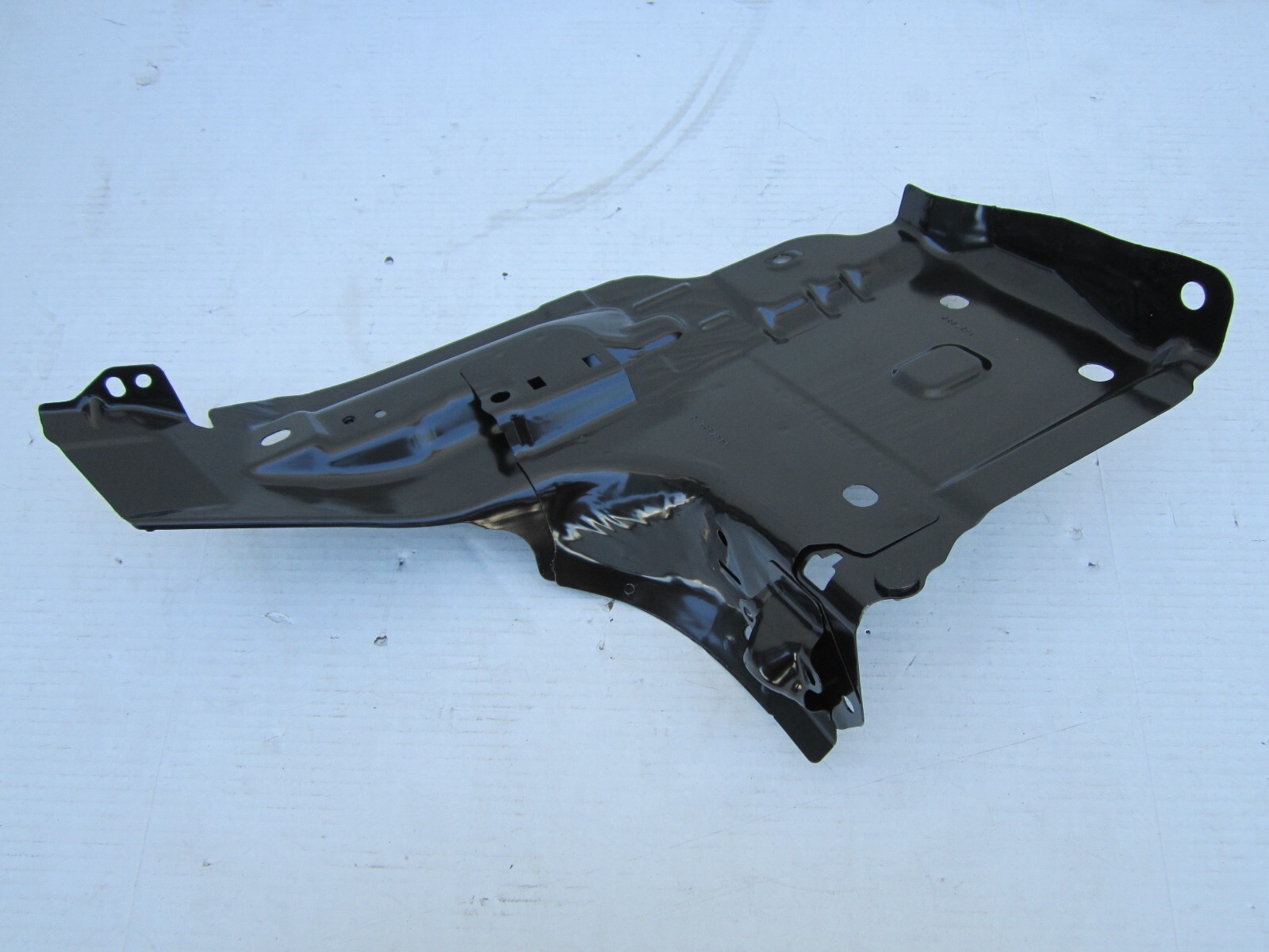 rg40720 Tesla Model Y 2020 2021 2022 2023 Rear LH Left Side Body Shell Panel OEM