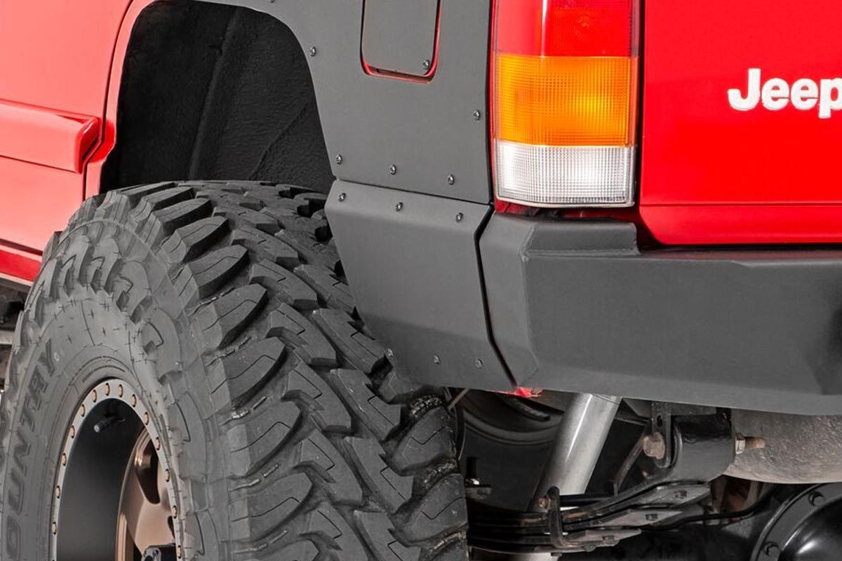 Rough Country Rear Quarter Panel Armor-Black, for 97-01 Cherokee XJ; 10572