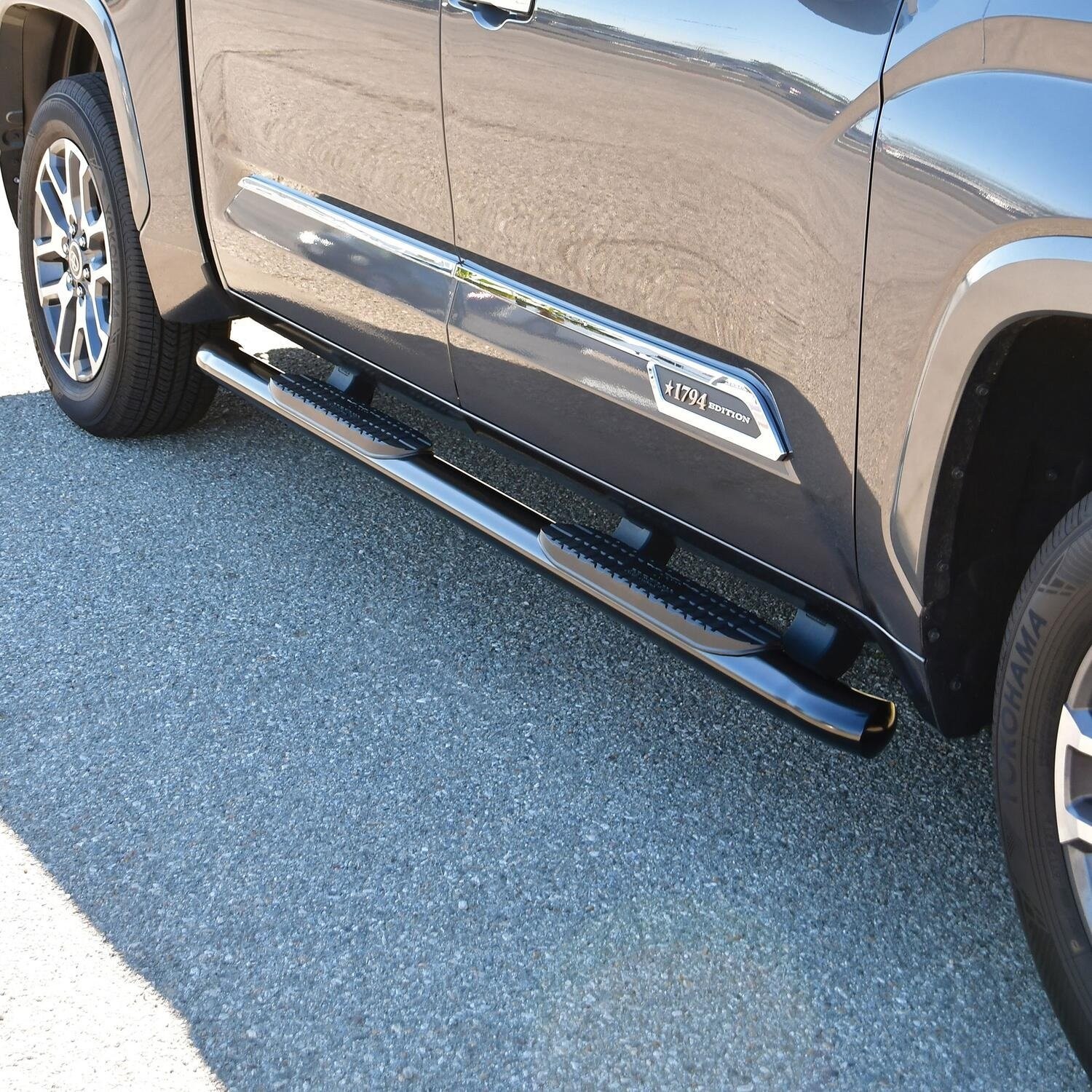 Westin PROTRAXX 4 Oval Step Bars