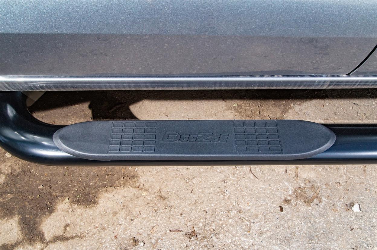 Dee Zee Textured Black Steel Side Steps 4 in. Oval Cab Length +BLK/NB/OVAL Fits