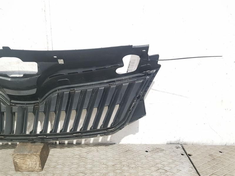 2012-2017 MK1 SKODA RAPID FRONT GRILLE