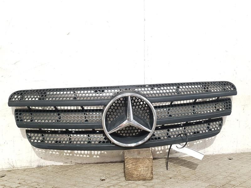 1998-2005 W163 MERCEDES M-CLASS FRONT GRILLE