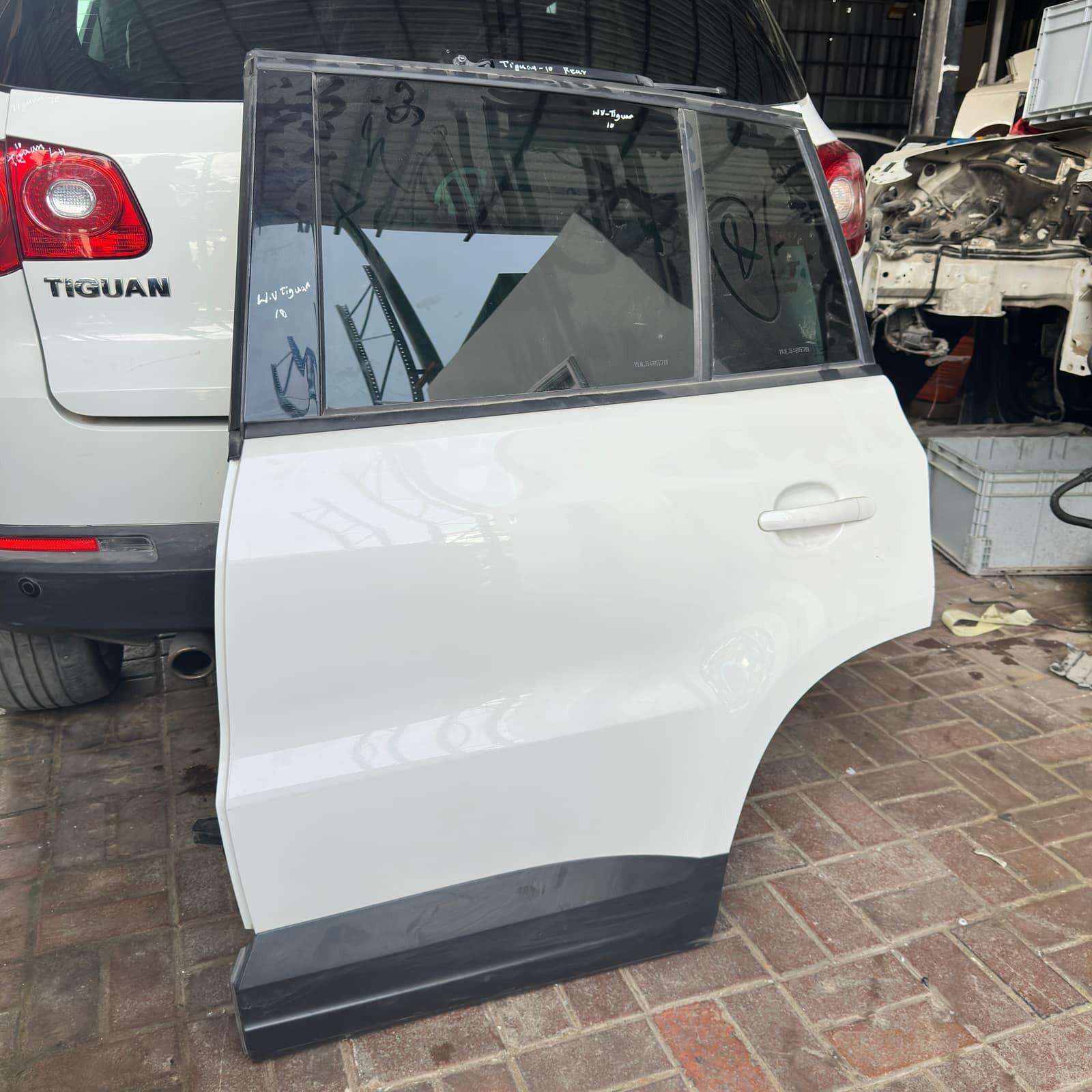 2010 Volkswagen Tiguan Engine Splash Shield Undercover Used OEM 5N0018930D