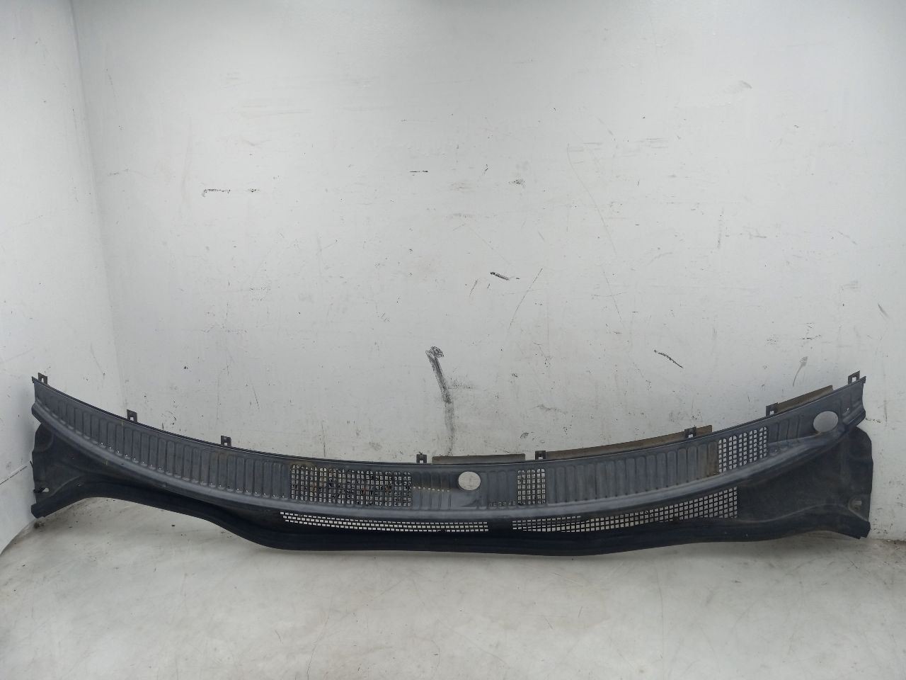 2001 LEXUS IS300 3.0L COWL VENT PANEL