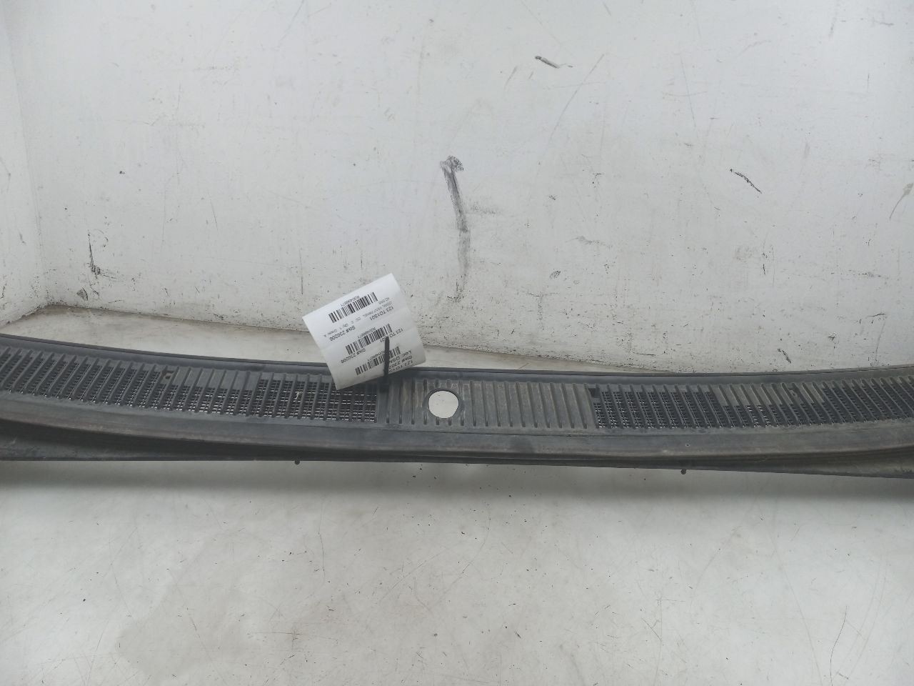 2001 TOYOTA SEQUOIA SR5 COWL VENT COVER