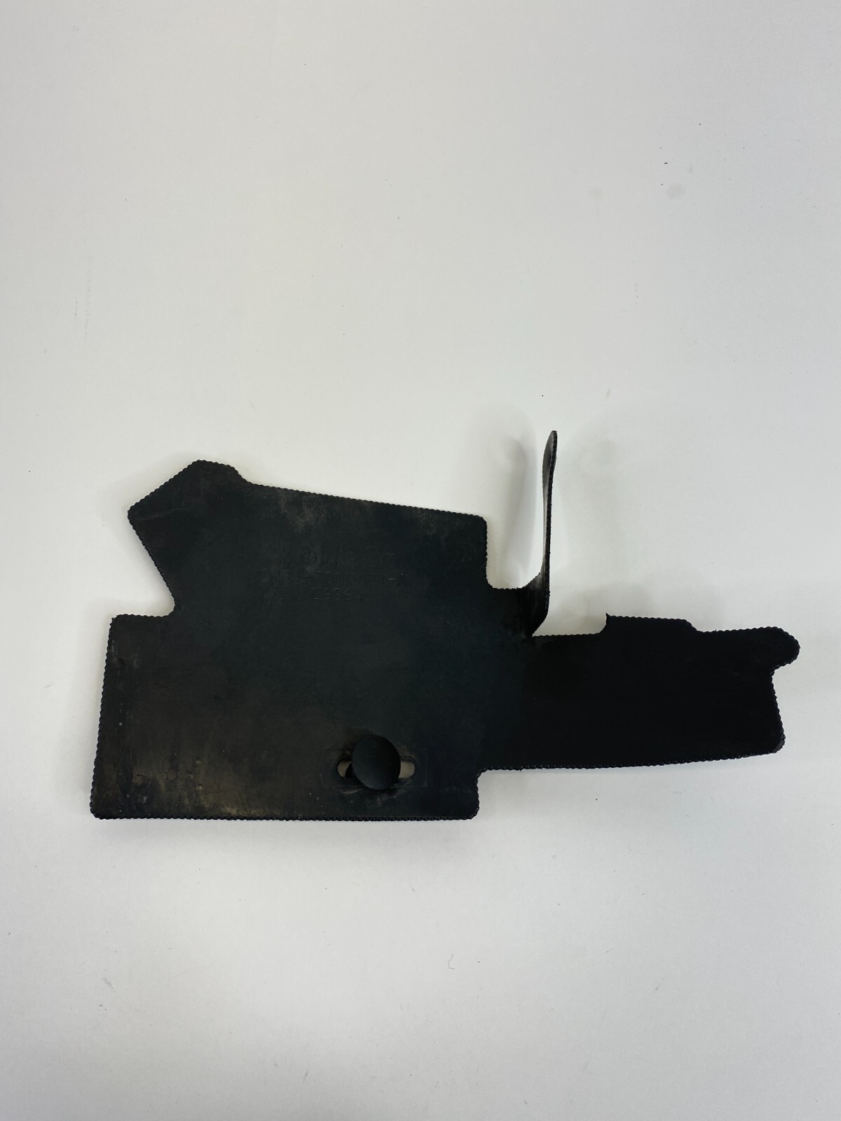 2013-2016 FORD ESCAPE FRONT RIGHT PASSENGER SIDE AIR SHIELD DEFLECTOR TRIM
