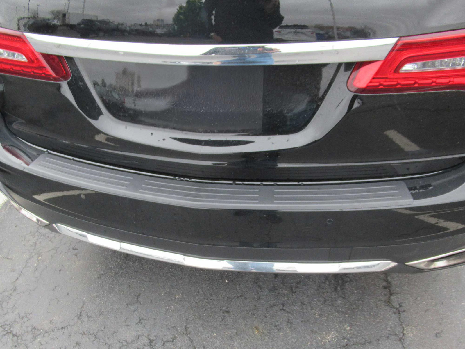 WeatherTech Custom BumperTopper for 2017-2020 – Acura MDX (Rear Bumper) – Black