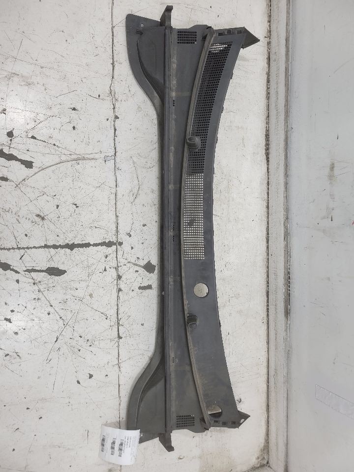 2017-2022 Kia Niro Front Windshield Cowl Vent Panel 86150-G5000