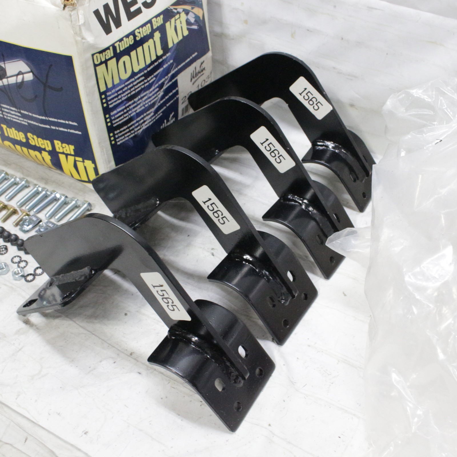Westin 22-1035 22-Series Oval Step Bar Brackets for 99-16 F250 F350 F450 F550