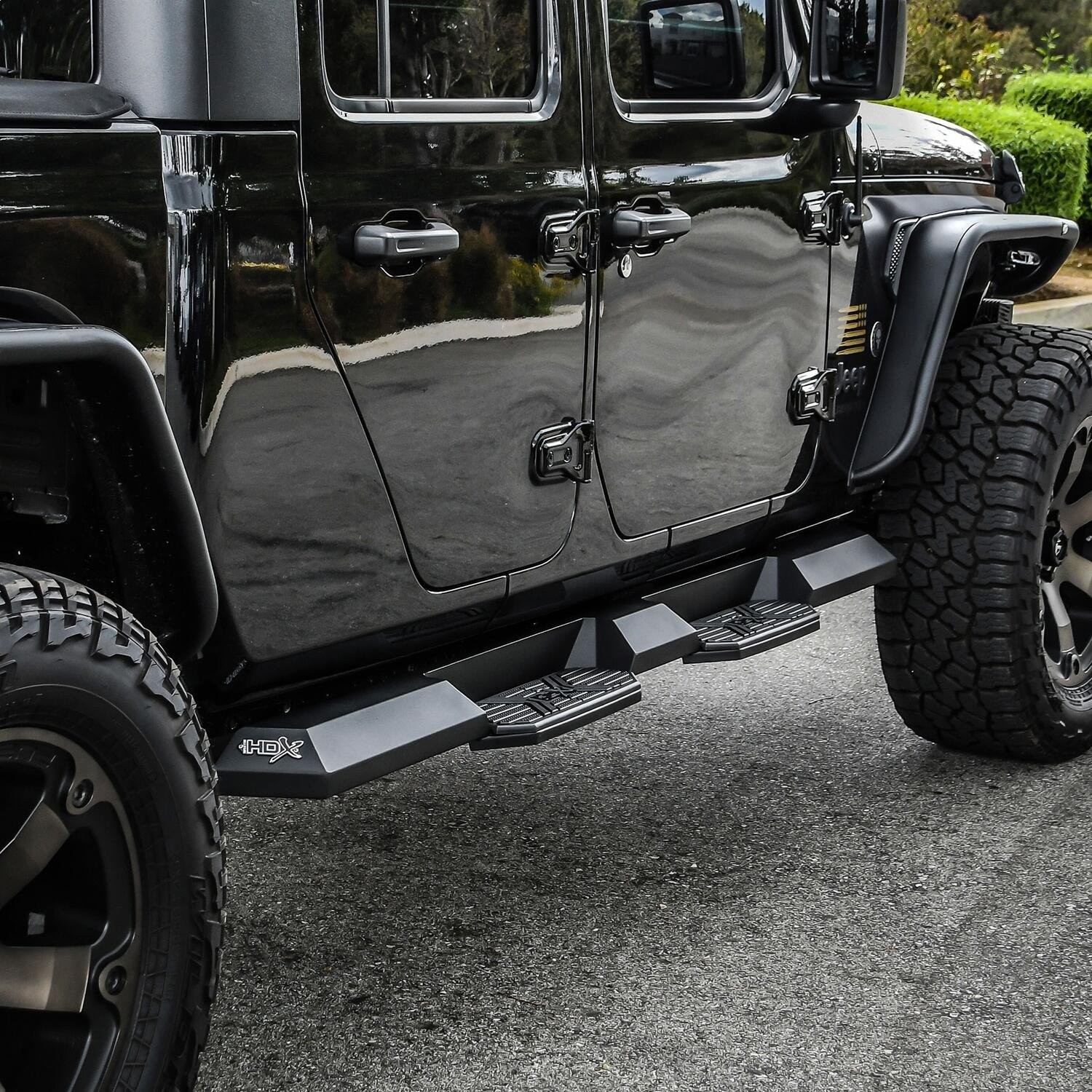 Westin HDX XTREME NERF STEP BARS