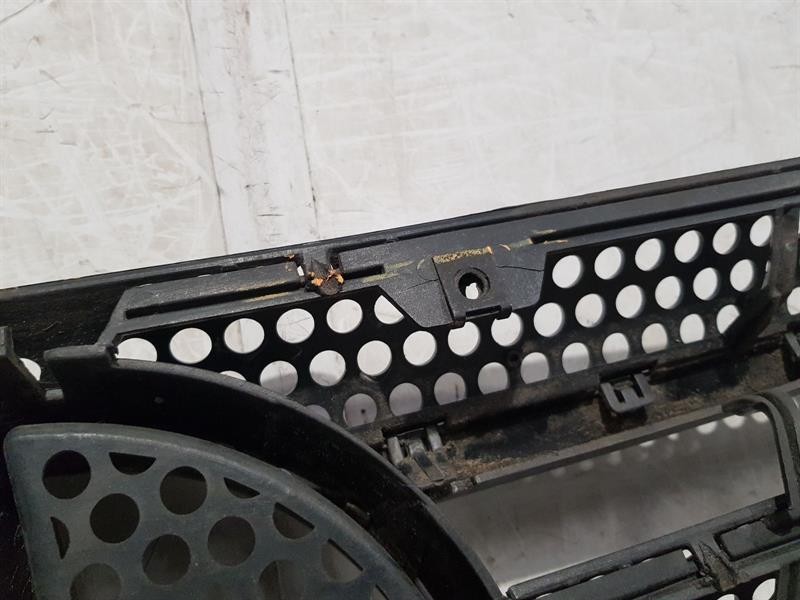 1998-2005 W163 MERCEDES M-CLASS FRONT GRILLE