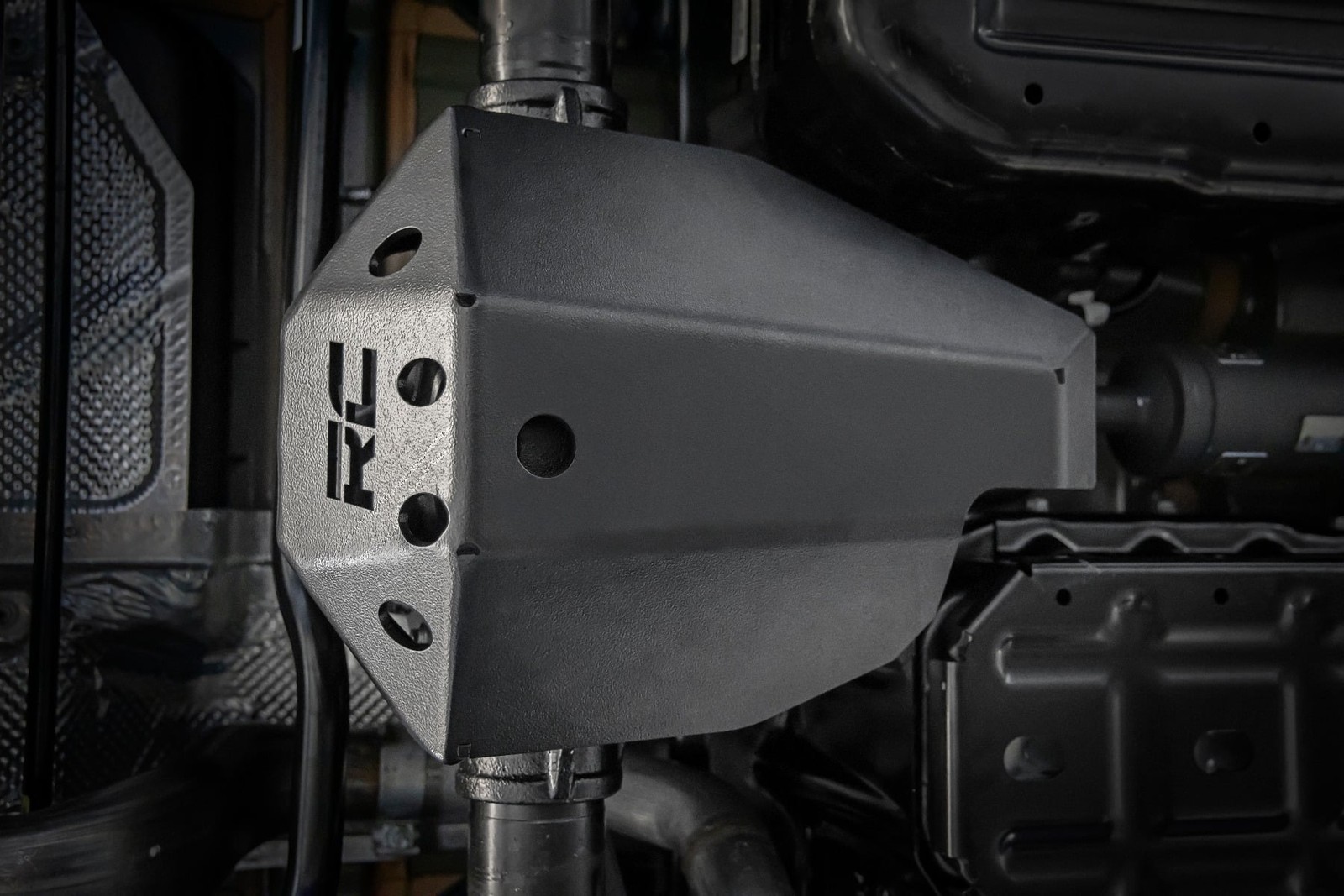 Rough Country Dana M220 Rear Differential Skid Plate, for Jeep JL/JT; 10628