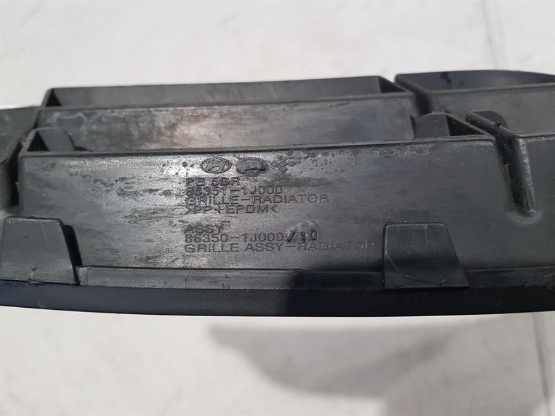2008-2014 MK1 HYUNDAI I20 FRONT GRILLE 863511J000