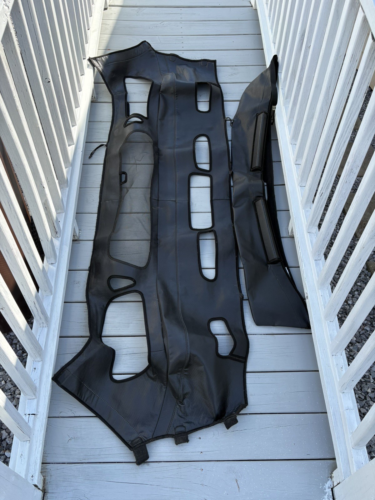 2001-2004 Toyota Tacoma Colgan BC4030CF Carbon Fiber Vinyl Original Bra