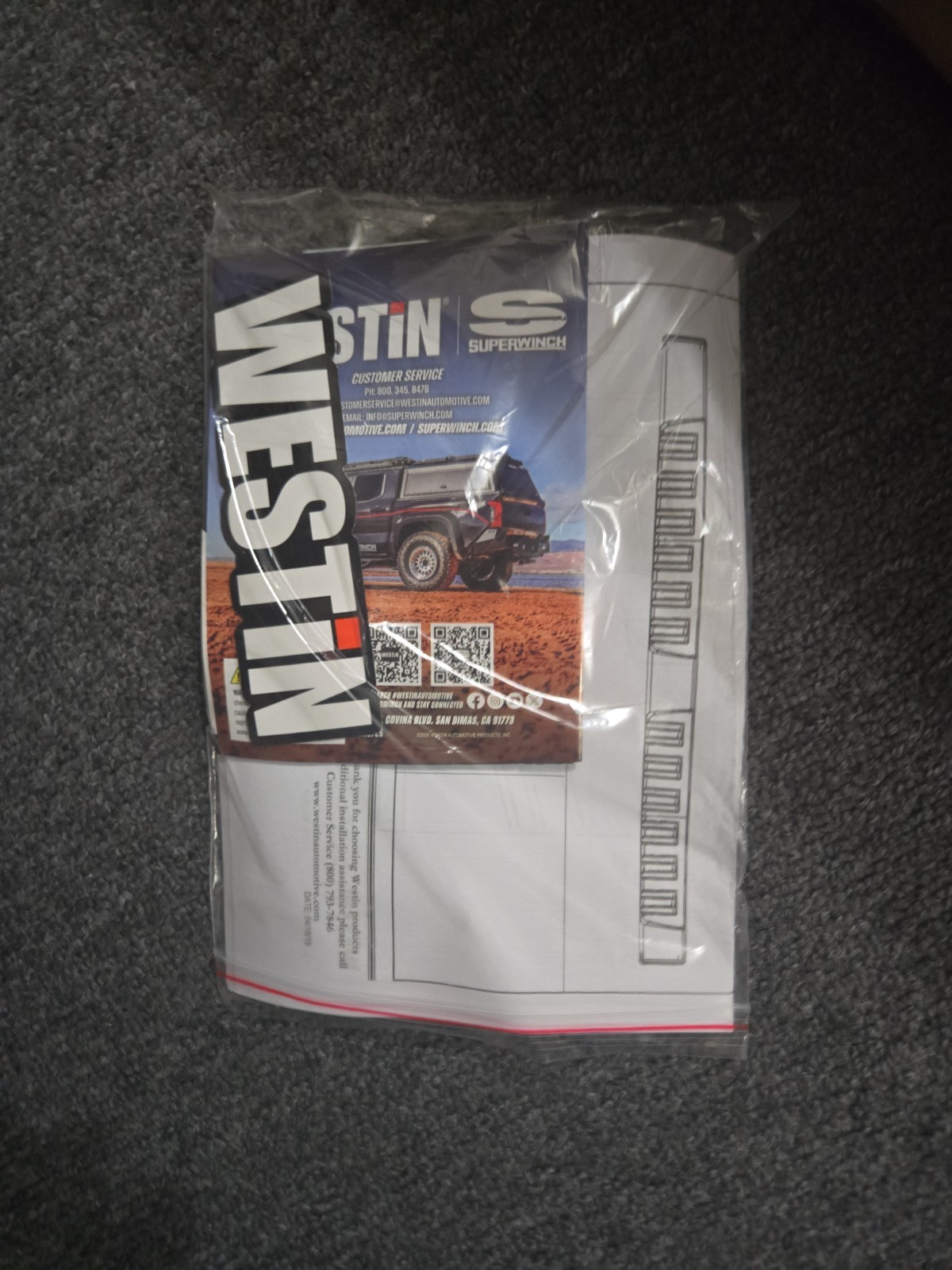 Westin Nerf Step Bar -Chevy Silverado & GMC Sierra – READ DESCRIPTION – Open Box