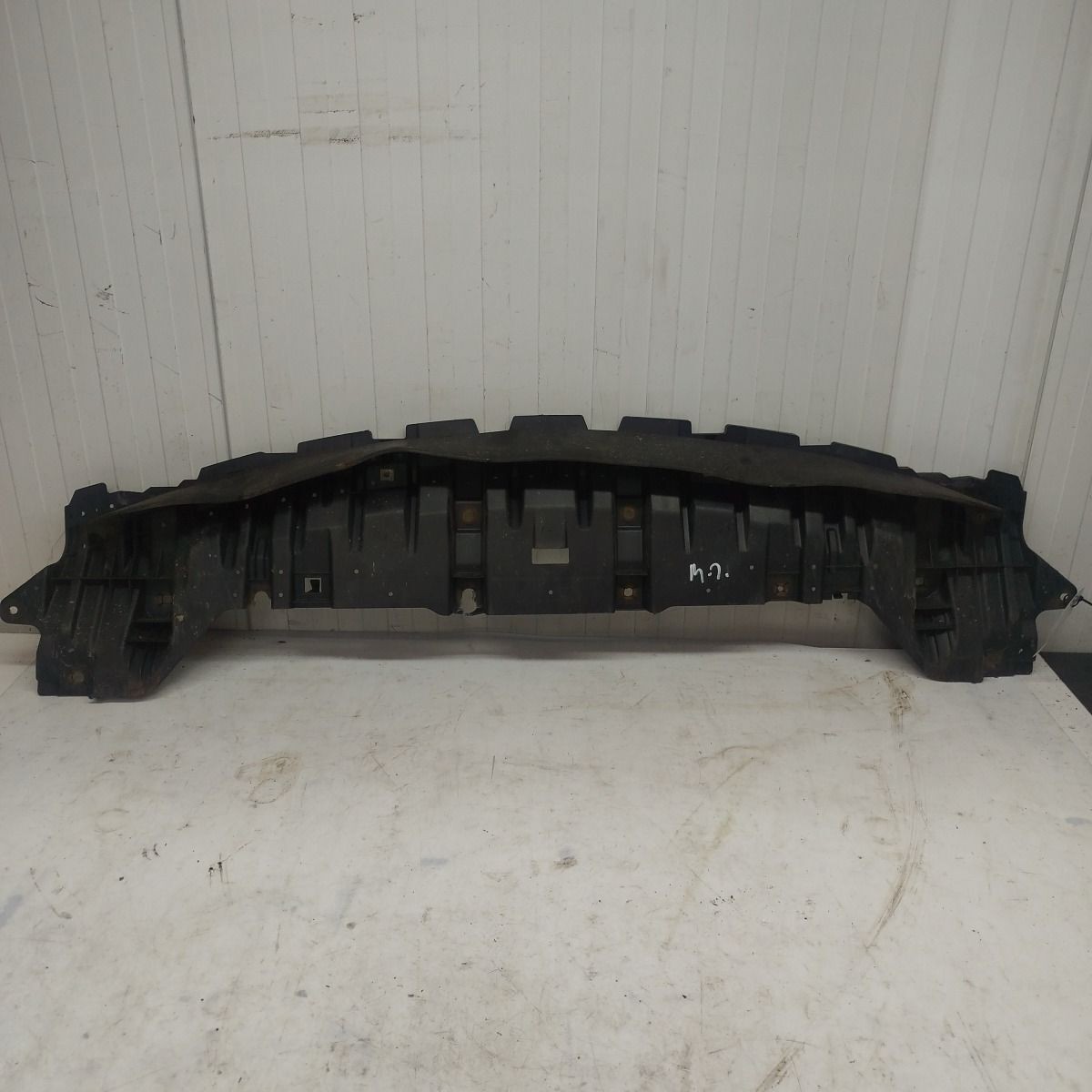 2015-2019 TOYOTA AURIS MK2 Front Bumper Undertray 52618-02040