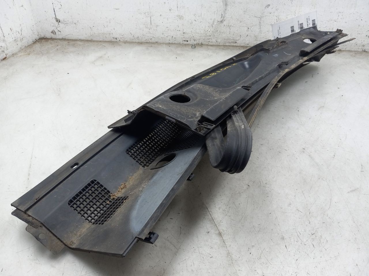 1999 LEXUS RX300 3.0L COWL VENT PANEL