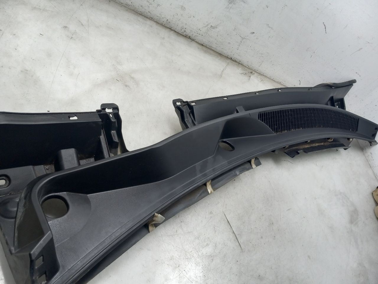 2013 TOYOTA RAV4 XLE COWL VENT PANEL