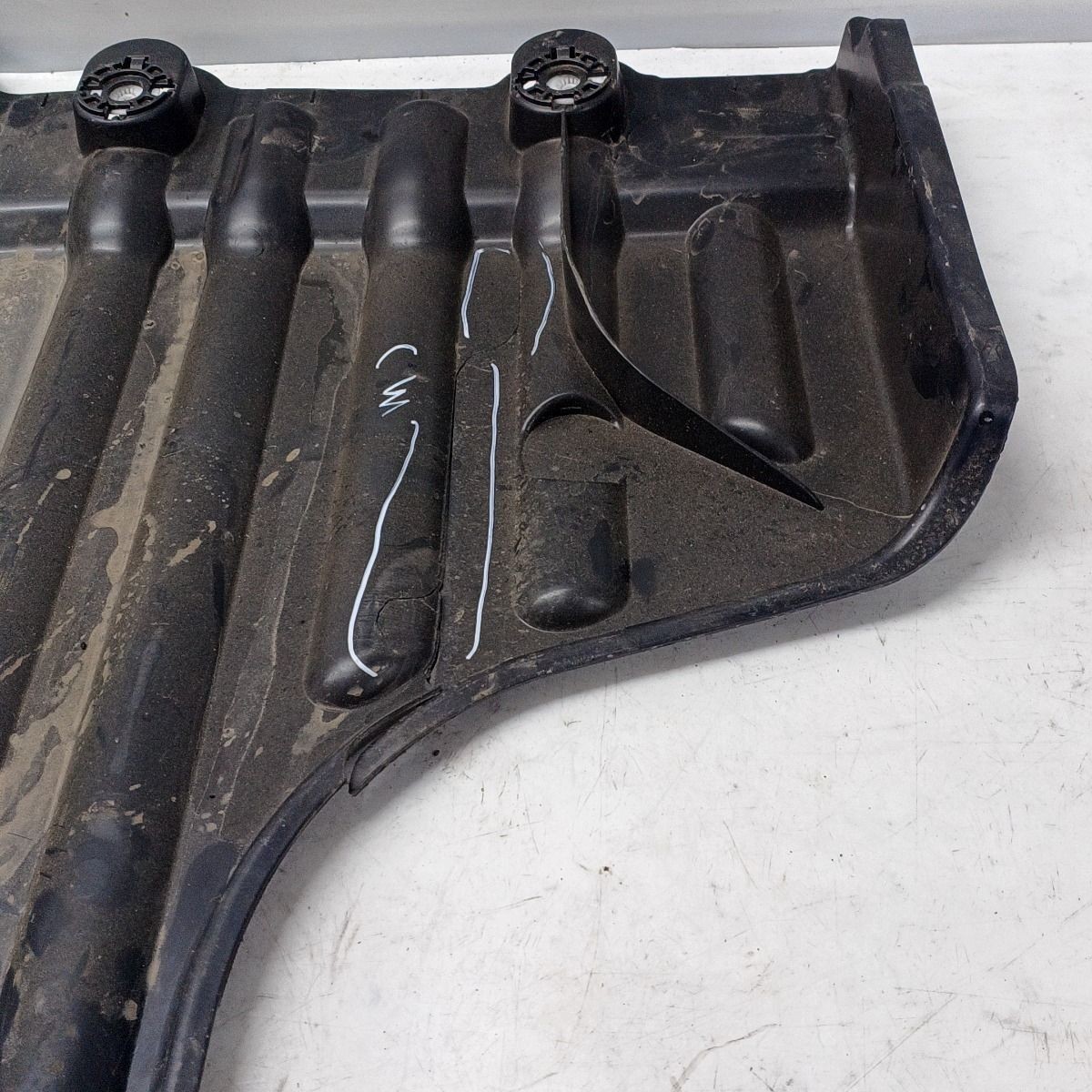 PEUGEOT 2008 19-25 1.2 MK2 FL Rear Left Undertray Damaged 9826459280