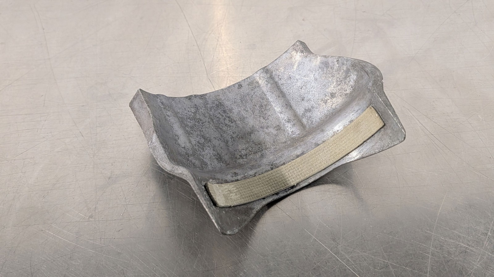 EB1425 2019 19 LAMBORGHINI URUS LEFT LH FRONT CV AXLE GUARD PLATE