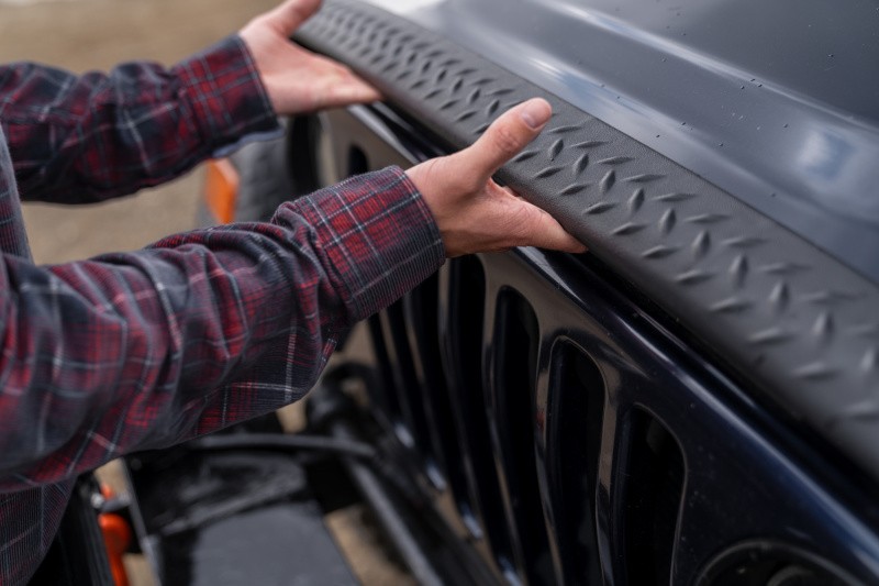 Bushwacker 14005 Trail Armor Hood Guard & Front Corners for 97-06 Jeep Wrangler