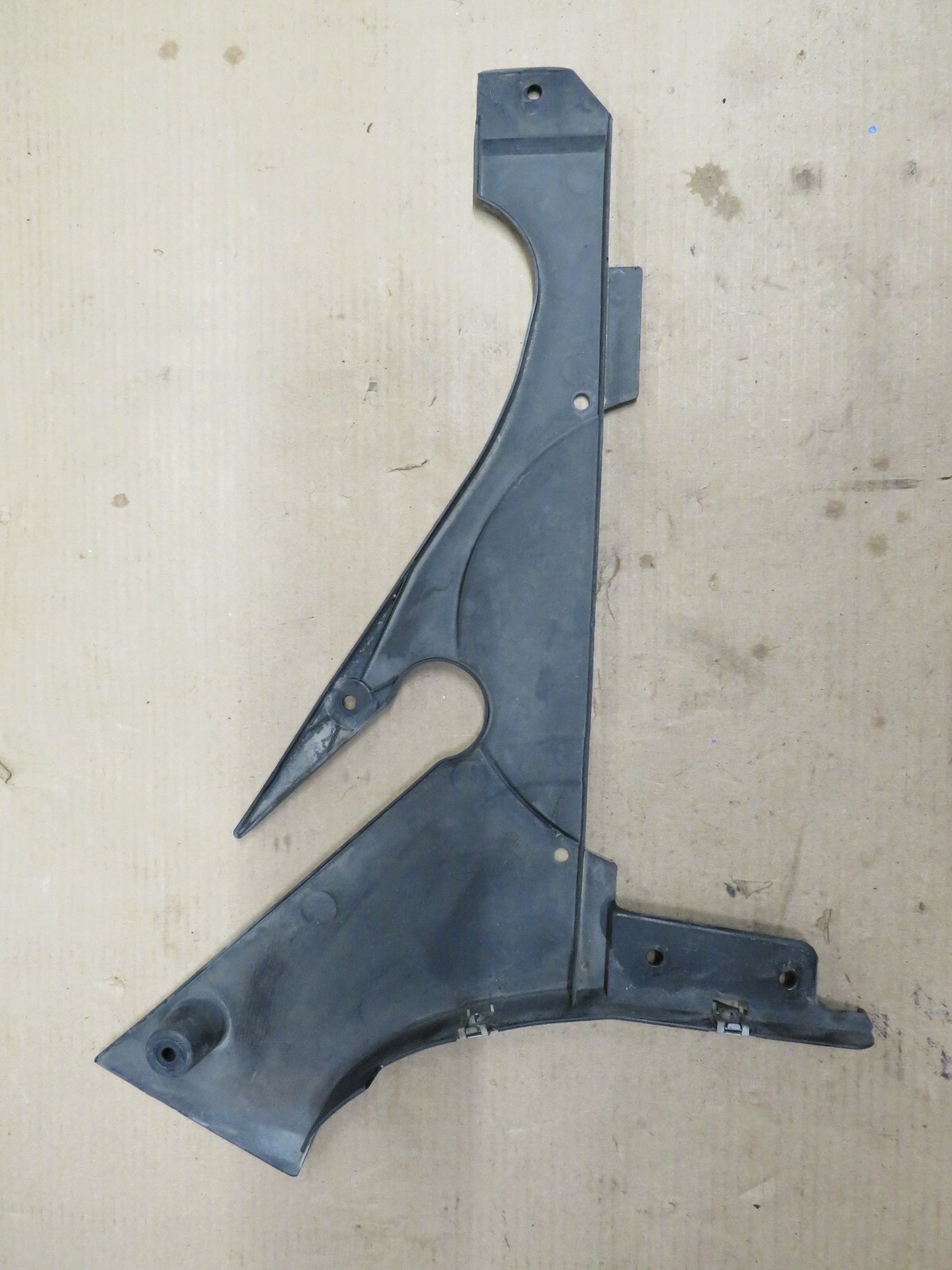 2013-2019 BMW F10 M5 F06 M6 RIGHT UNDERFLOOR COVER TANK PANEL SHIELD OEM 17801