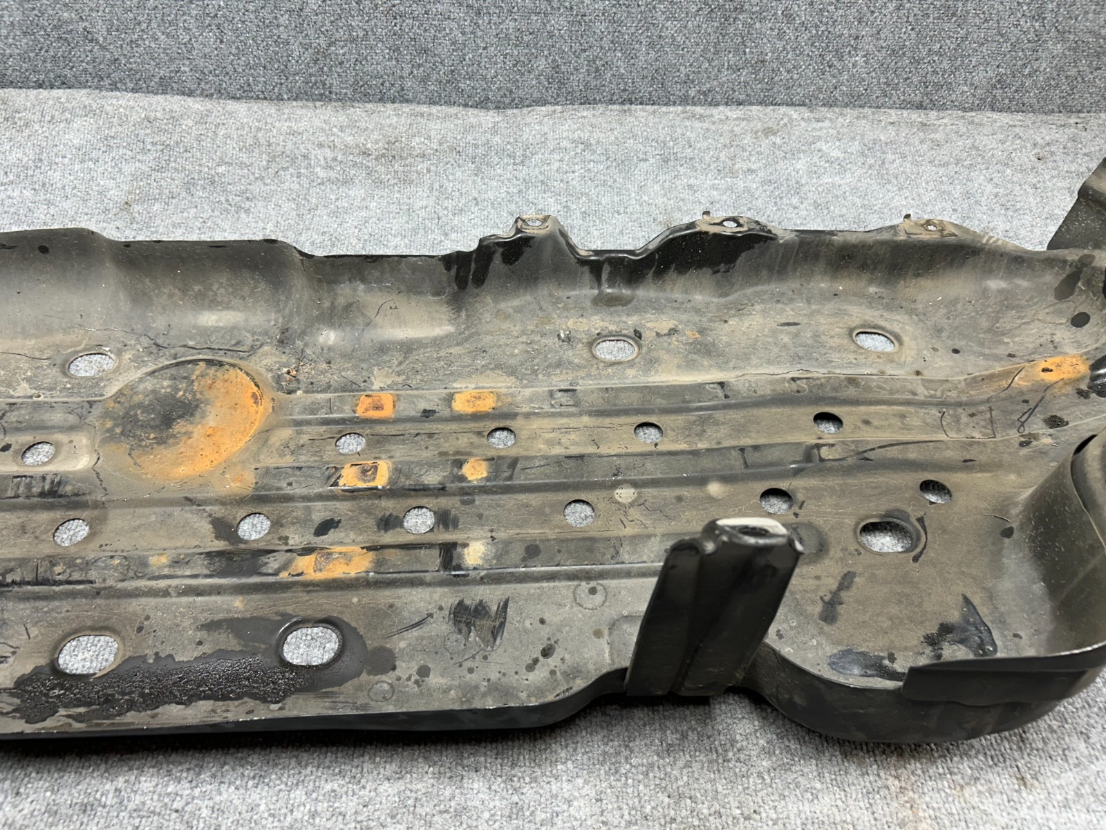 LEXUS GX470 03-09 OEM FUEL TANK LOWER SHIELD SKID PLATE COVER PANEL GUARD 216K