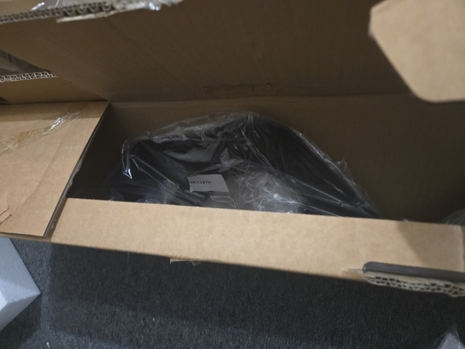 Westin Nerf Step Bar -Chevy Silverado & GMC Sierra – READ DESCRIPTION – Open Box